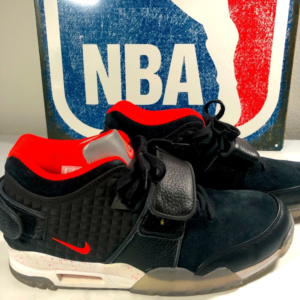 NIKE AIR TRAINER CRUZ “ MEMORY OF MIKE” SIZE 12 “RARE” A-1 CONDITION (NO BOX 📦)